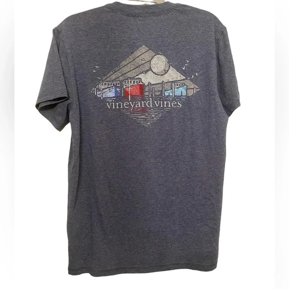 Vineyard Vines Mens SS Graphic Tee Shipyard Dunes - Picture 5 of 6